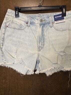 Old Navy Light Wash Distressed Denim OG Straight High Rise Shorts NWT